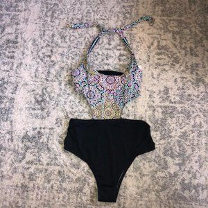 One piece cut-out swimsuit